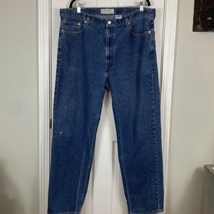 Levi’s Relaxed Fit 550 blue jeans size 42x32. 70% cotton, 30% polyester.